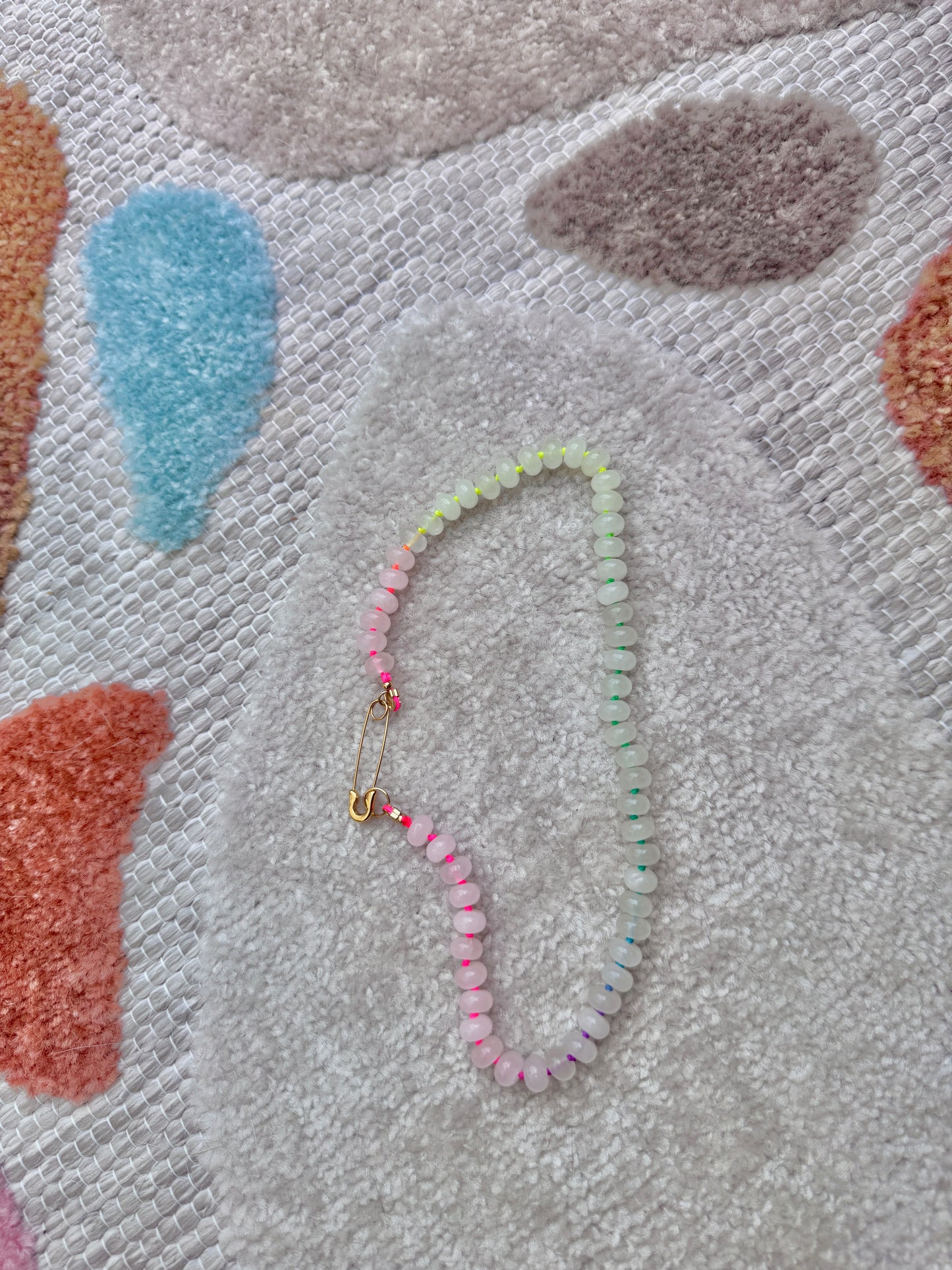 Rainbow Jade Edelsteinkette